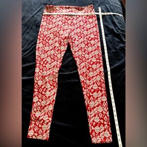 NWT TALL AND CURVY LEGGINGS SEE PICS FOR MEASUREMENTS HIGH WAISTED & STRETCHY